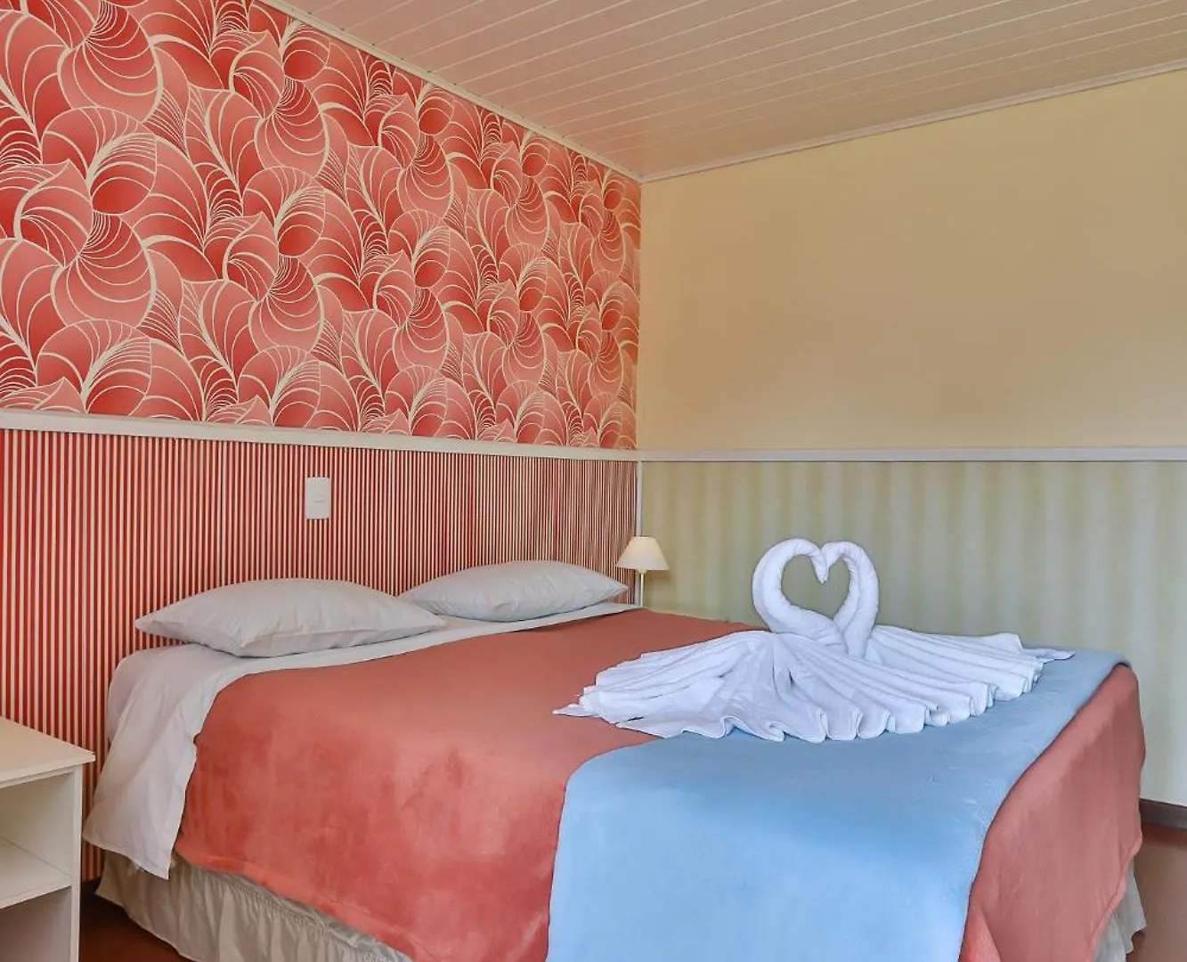 酒店 Villaggio Di Roma Suites Campos do Jordão